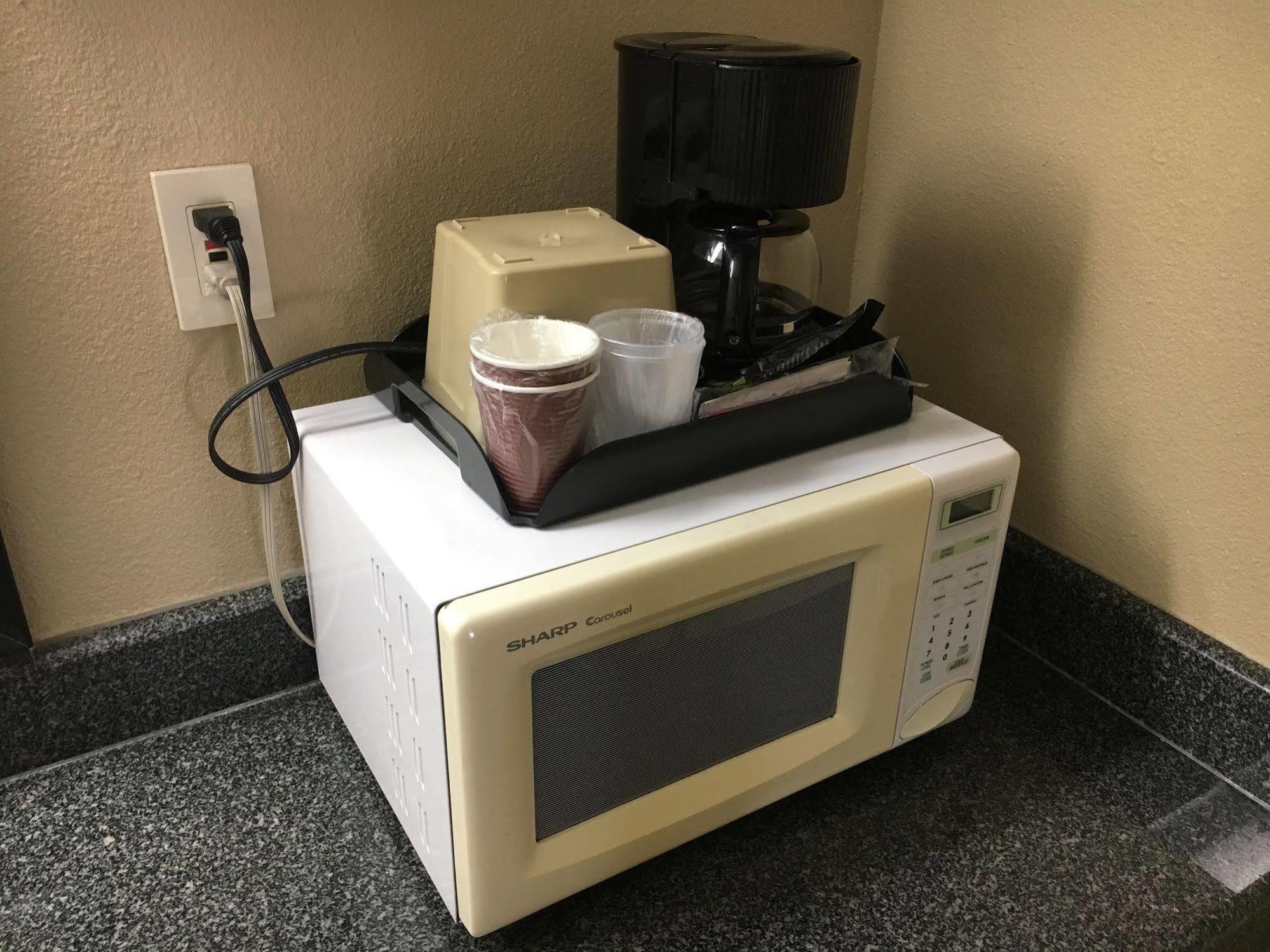 Del Amo Inn Torrance Luaran gambar